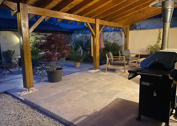 펜션 La Maison Du Parc 47 *